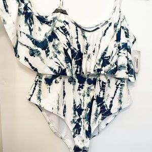 NWT Boohoo Off Shoulder One Piece Swimsuit Size 14